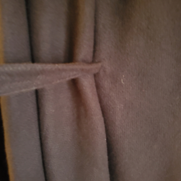 Black with faux leather trim belt poncho shawl 2xl or 3xl - Picture 9 of 10